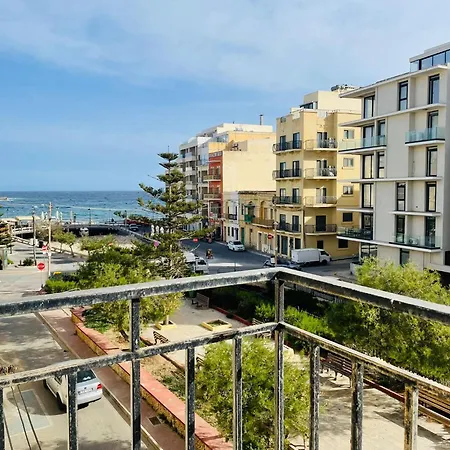 House - Seaview *
